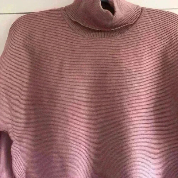 Olive & Oak NWT Turtleneck Ribbed Sweater Winter Blush Size M - Picture 3 of 6